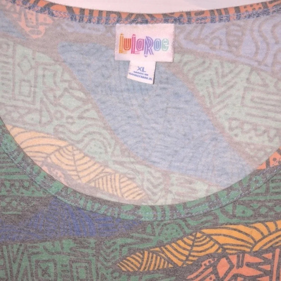Lularoe Irma top size XLArge - Picture 3 of 8